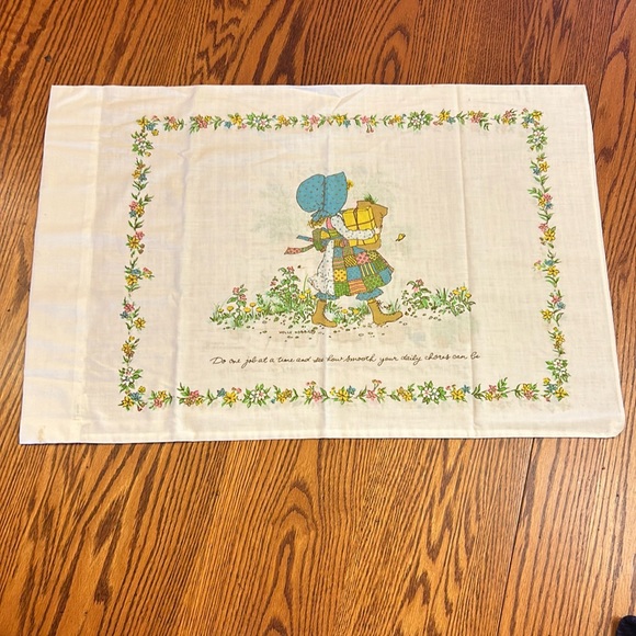 2 Vintage 1970s Holly Hobbie Muslin Pillowcases by American Greetings Corp - Picture 7 of 12